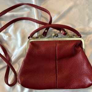 Elegant Burgundy Leather Shoulder Bag